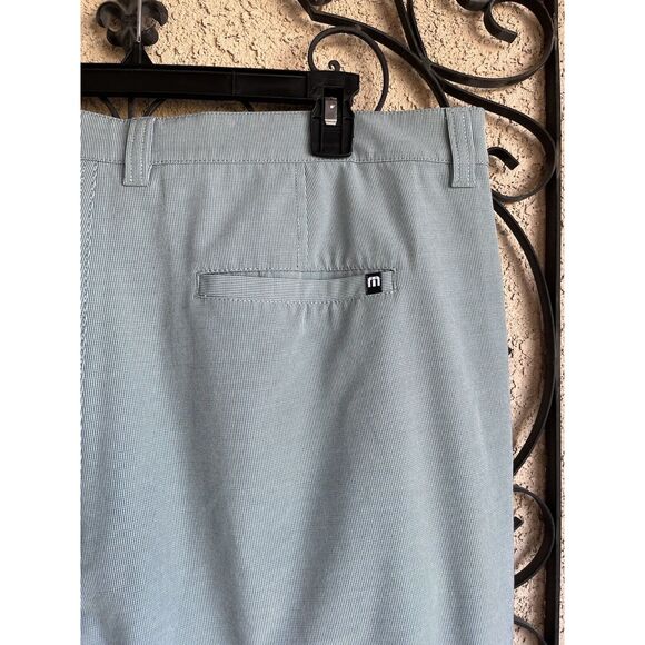 Travis Mathew Golf Shorts - Size 40 - Sea Foam Green - Picture 6 of 8